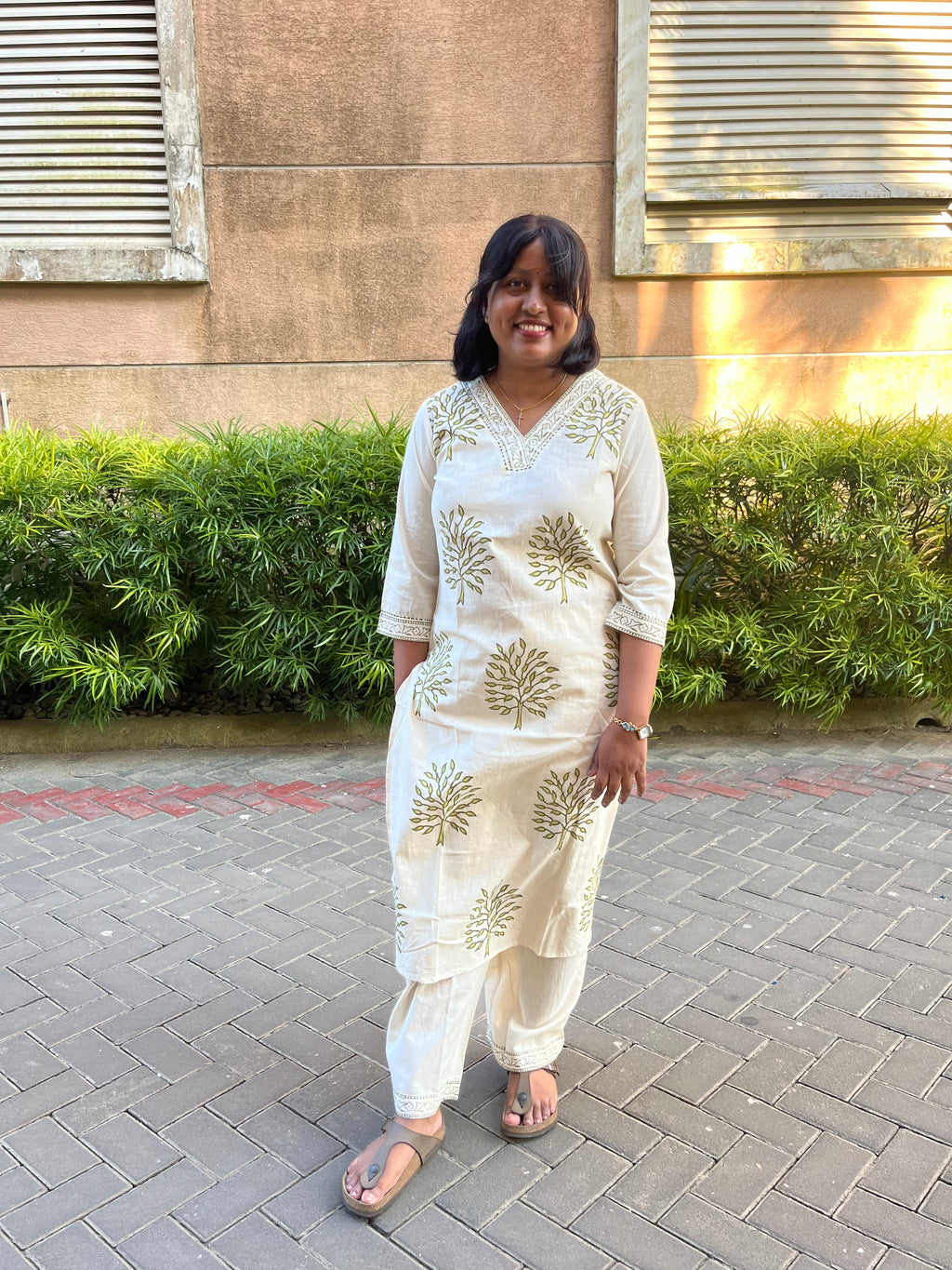 Cream Leaves Printed Flux Cotton Co-ord Set (Bottom with Pockets)